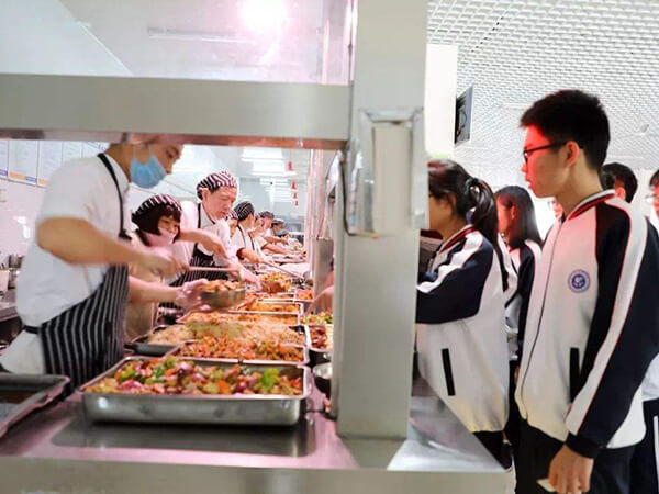 食堂承包：怎么注重食品安全，吃上放心飯菜？